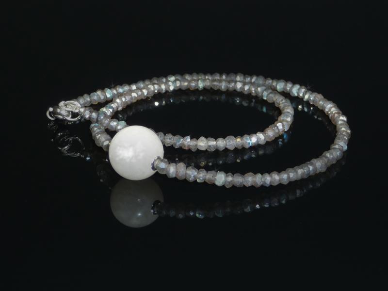 COLLIER EN LABRADORITE ET PIERRE DE LUNE