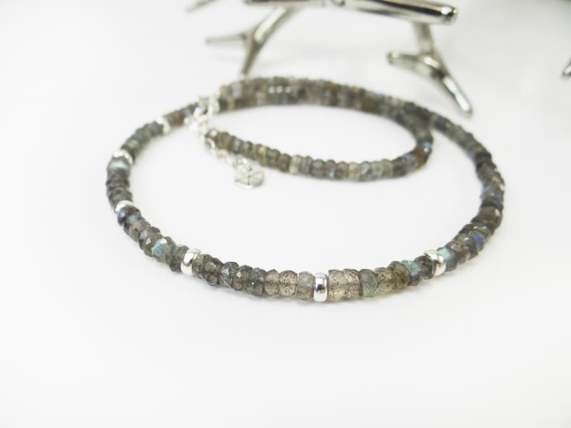 COLLIER EN LABRADORITE