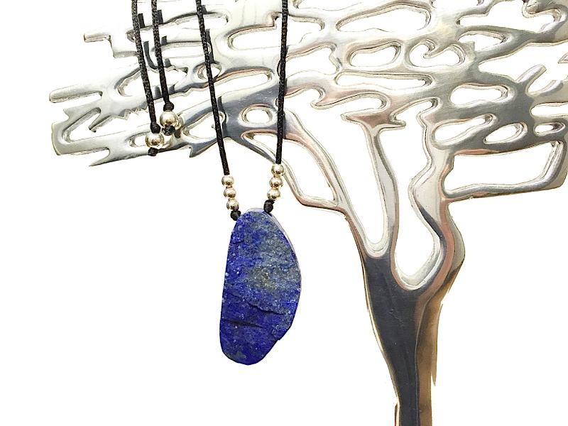 PENDENTIF EN LAPIS-LAZULI